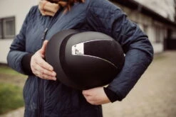 Riding Helmet Miss Shield SM, Top + Frontal Band Alcantara, Trim + Blazon Black Chrome -Equestrian Supplie Shop 217 C LeonieLorenz 5184QzJ10cdbi44Ii 1280x1280