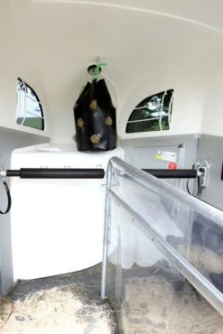 KERBL HayBag 19 KERBL HayBag -Equestrian Supplie Shop 326102 20 1280x1280