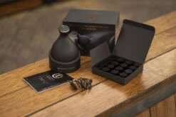 Grooming & Relaxation Brush IRHVolta -Equestrian Supplie Shop DSC06965 processed 1280x1280