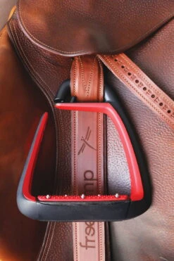 Stirrup Leathers Classic Wide 17 Stirrup Leathers Classic Wide -Equestrian Supplie Shop Etriviere Classic wide web3 1280x1280