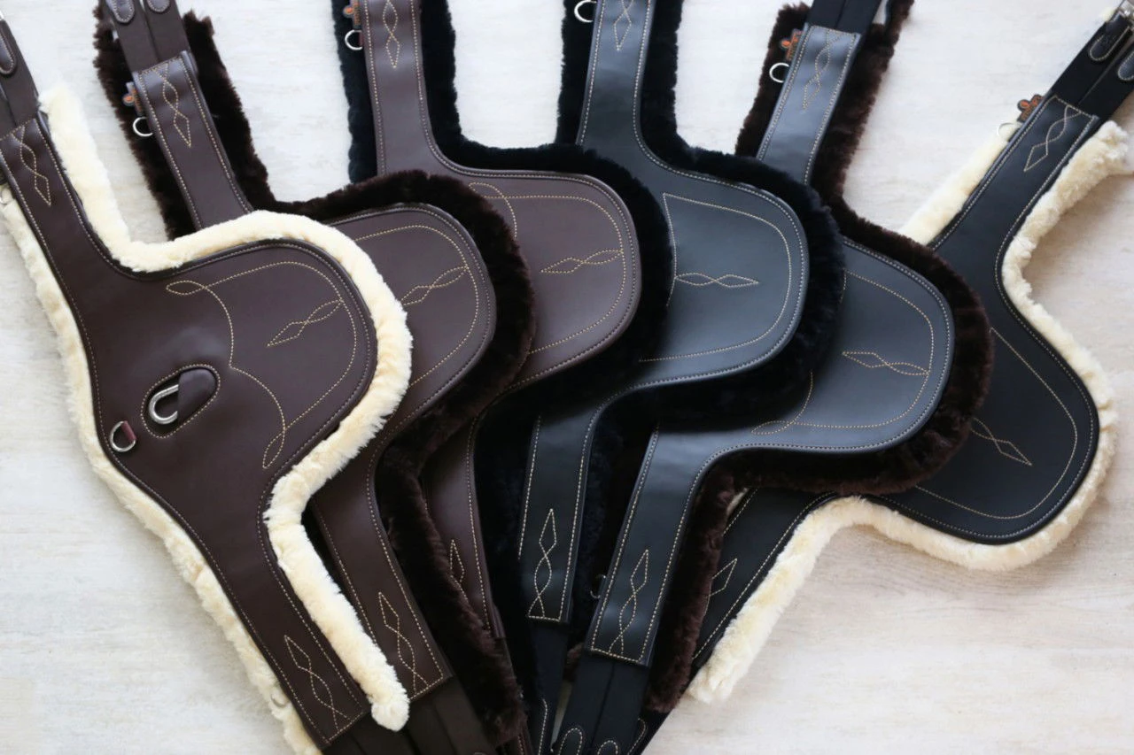 Kentucky Horsewear Kentucky Lambskin Protector For Jumping Girth 5 Kentucky Horsewear Kentucky Lambskin Protector For Jumping Girth - Image 3