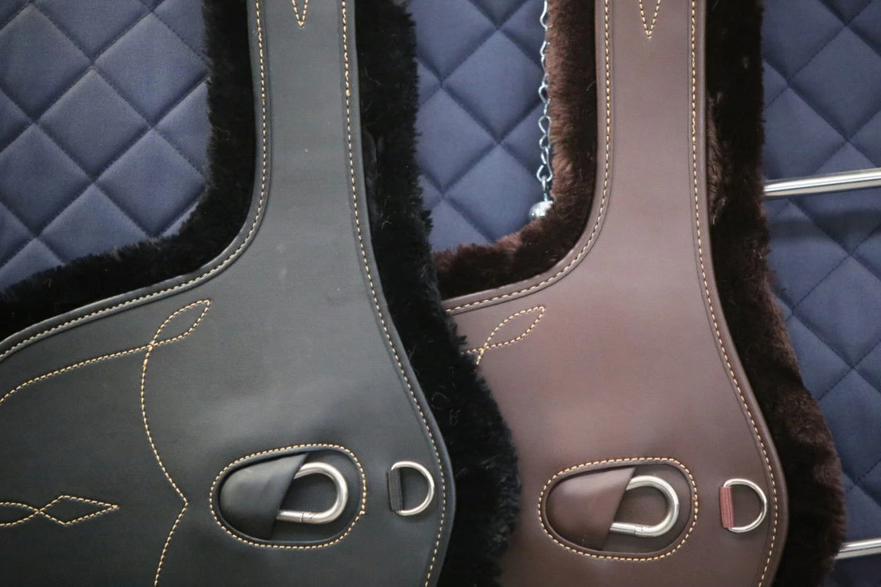 Kentucky Horsewear Kentucky Lambskin Protector For Jumping Girth 7 Kentucky Horsewear Kentucky Lambskin Protector For Jumping Girth - Image 5