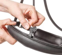 Bridle Everlyn, Swedish Combined, With Detachable Locking Strap -Equestrian Supplie Shop Kavalkade TRense Everlyn schwarz processed 1280x1280