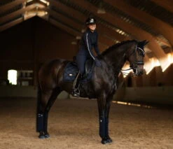 Saddle Pad Modern Tech Navy, Dressage Saddle Pad -Equestrian Supplie Shop equestrian stockholm dressurschabracke modern tech navy 4 1280x1280