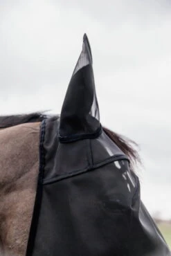 Kentucky Horsewear Fly Mask Classic With Ears And Nose -Equestrian Supplie Shop kentucky horsewear fliegenmaske classic ohren nase lifestyle 2 1280x1280