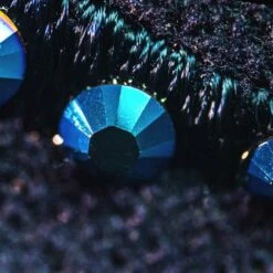 Riding Helmet Miss Shield SM, FB Flower Sw, Trim+Blazon Black Chrome, Full Sw Metallic Blu -Equestrian Supplie Shop samshield reithelm miss shield sm fb flower sw trim blason black chrome full sw metallic blue blau 5 1280x1280