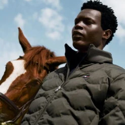 Men's Down Jacket Mid-Weight Re-Down FW22 -Equestrian Supplie Shop tommy hilfiger equestrian jacke herren midweight redown lifestyle 1280x1280